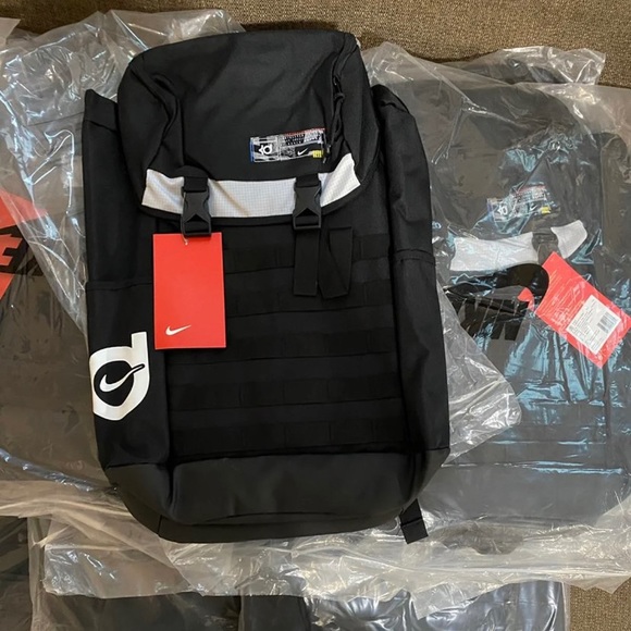Nike Kevin Durant Elite Hoops Backpack - Picture 4 of 5